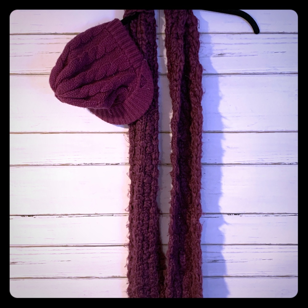 Roxy Scarf and Hat